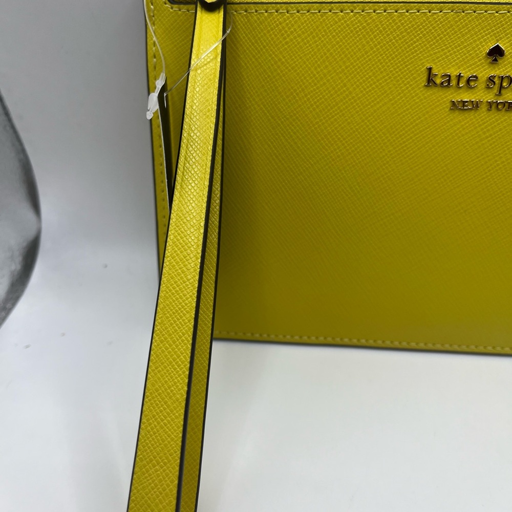 Kate Spade Lucy Medium L-Zip Saffiano Leather Wristlet in Lime Slice KD546 $139 - Picture 2 of 9